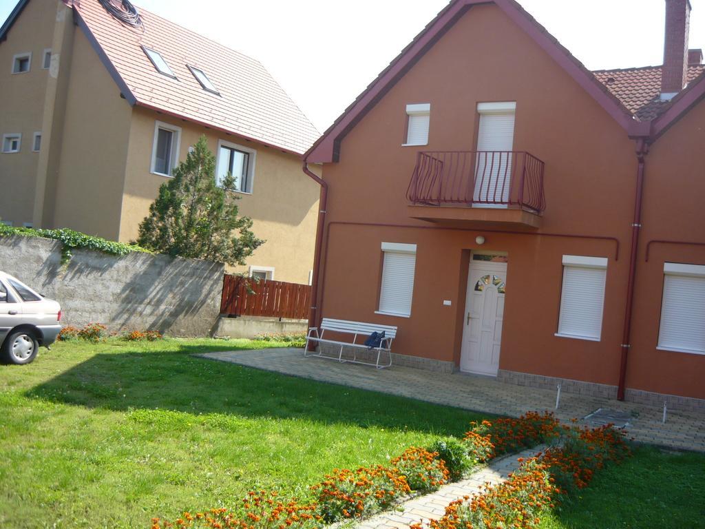 Hotel Baratsag Haz Alsóörs Zewnętrze zdjęcie