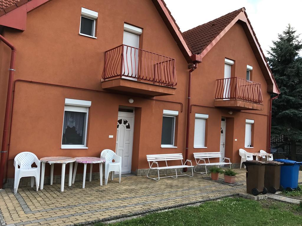 Hotel Baratsag Haz Alsóörs Zewnętrze zdjęcie