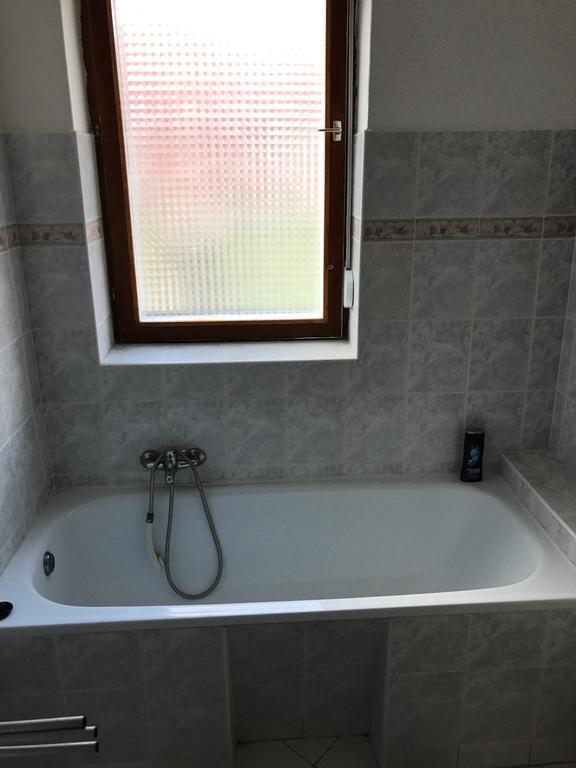 Hotel Baratsag Haz Alsóörs Zewnętrze zdjęcie