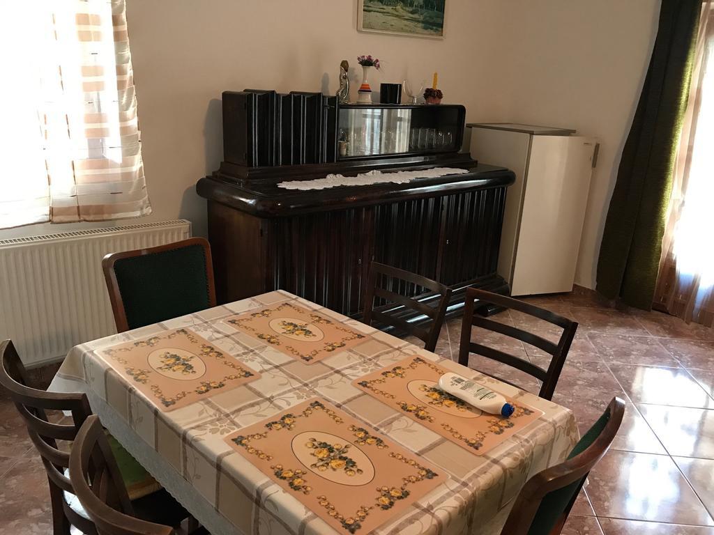 Hotel Baratsag Haz Alsóörs Zewnętrze zdjęcie