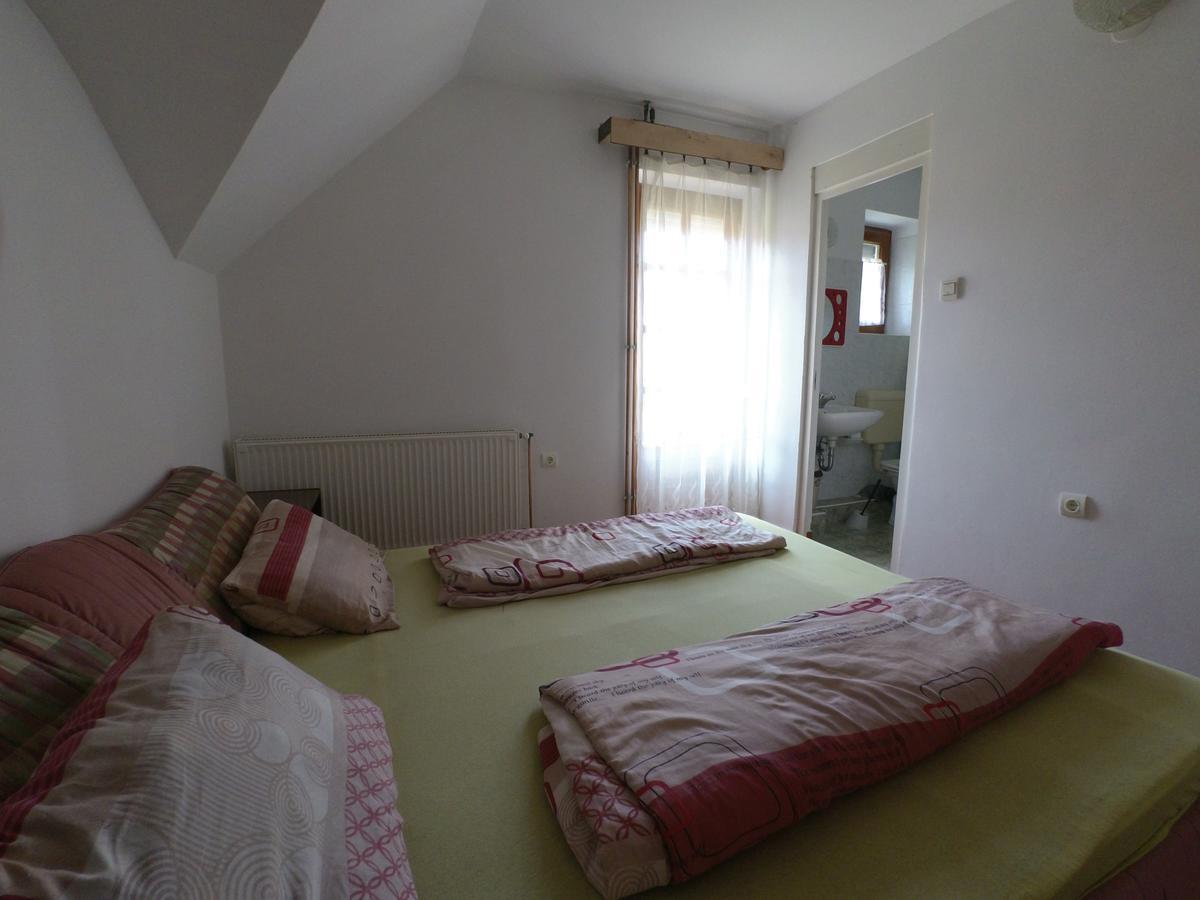 Hotel Baratsag Haz Alsóörs Zewnętrze zdjęcie